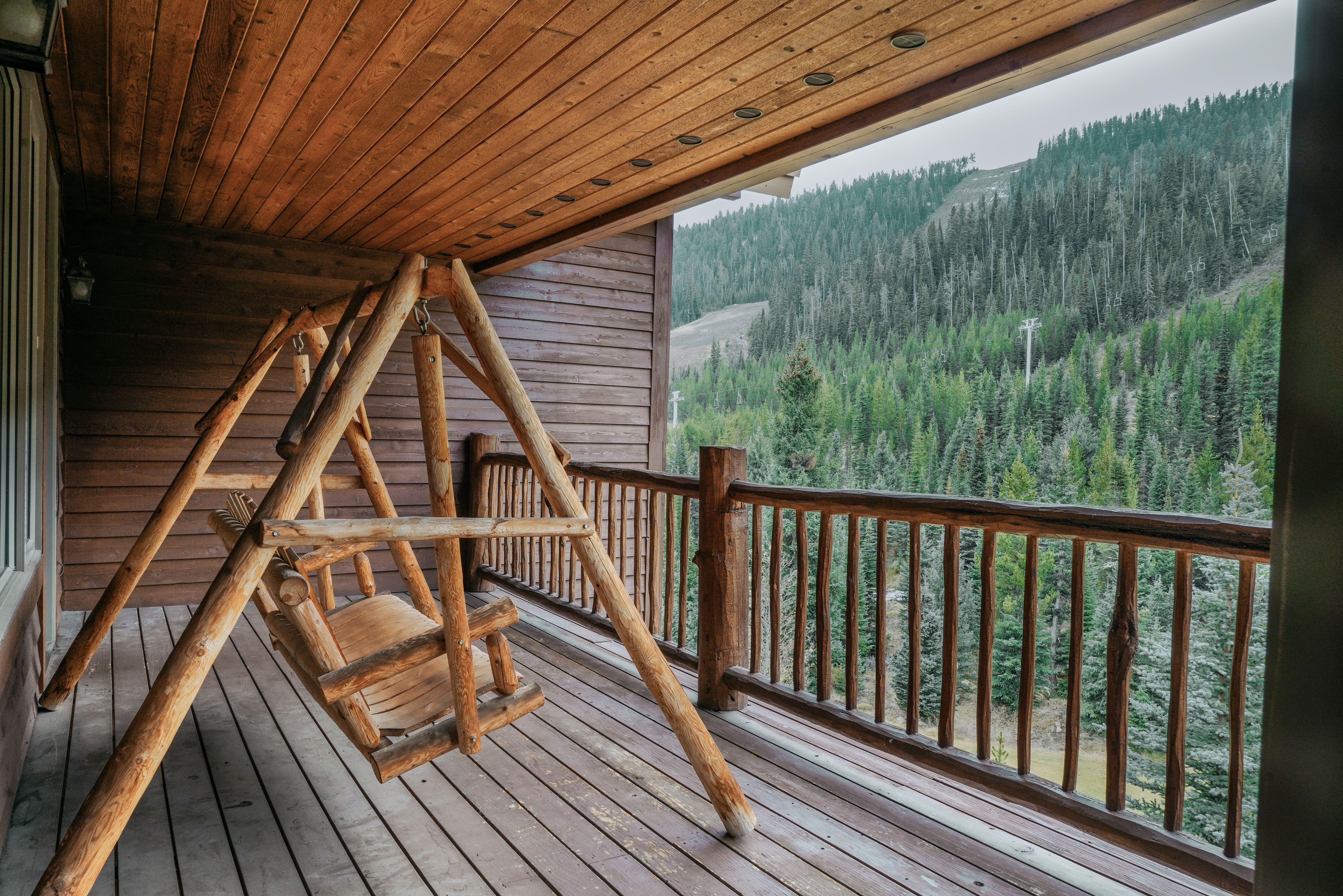 Lone Moose 210A vacation condo deck exterior