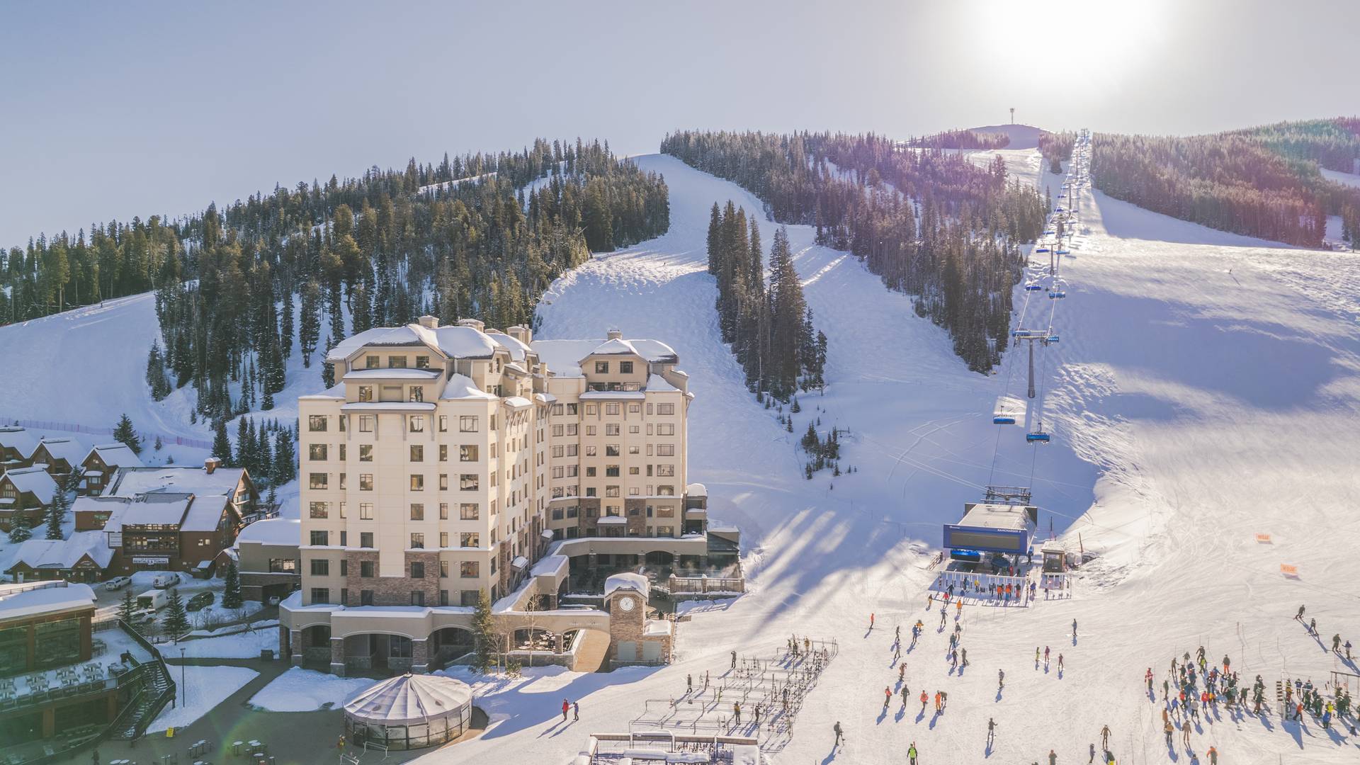 Summit Hotel exterior