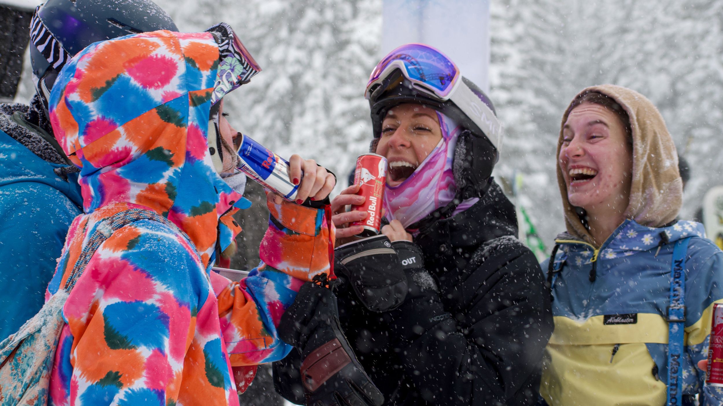 Couple eating at Snake Creek Lodge