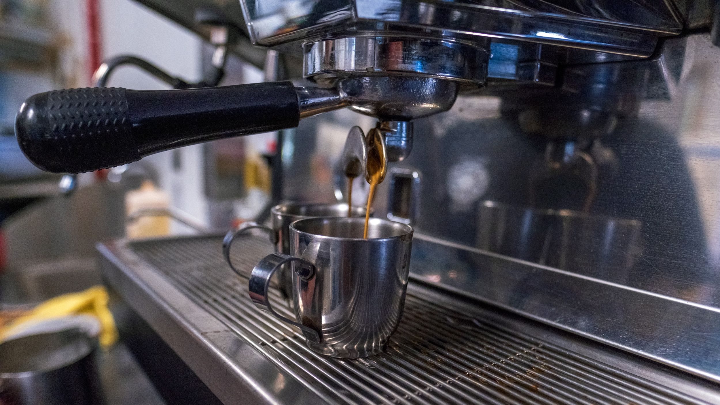 Espresso shot pour at the Blind Miner