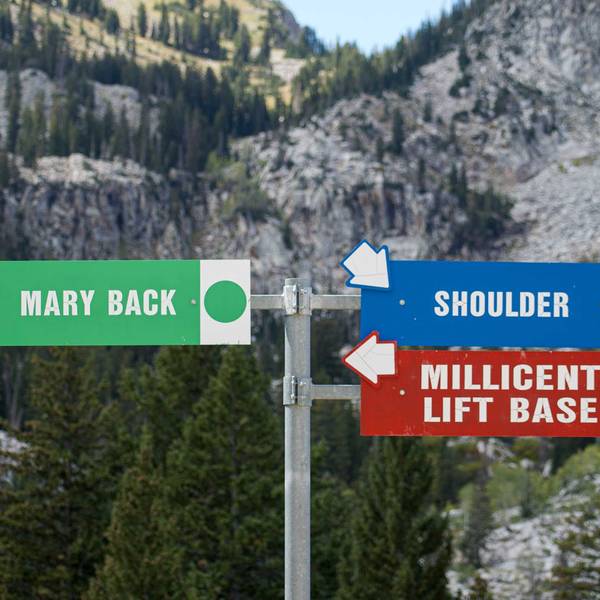 Brighton signs in the summer time in Utah