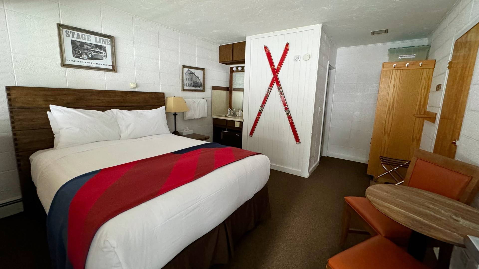 Queen bedroom at the Brighton Lodge