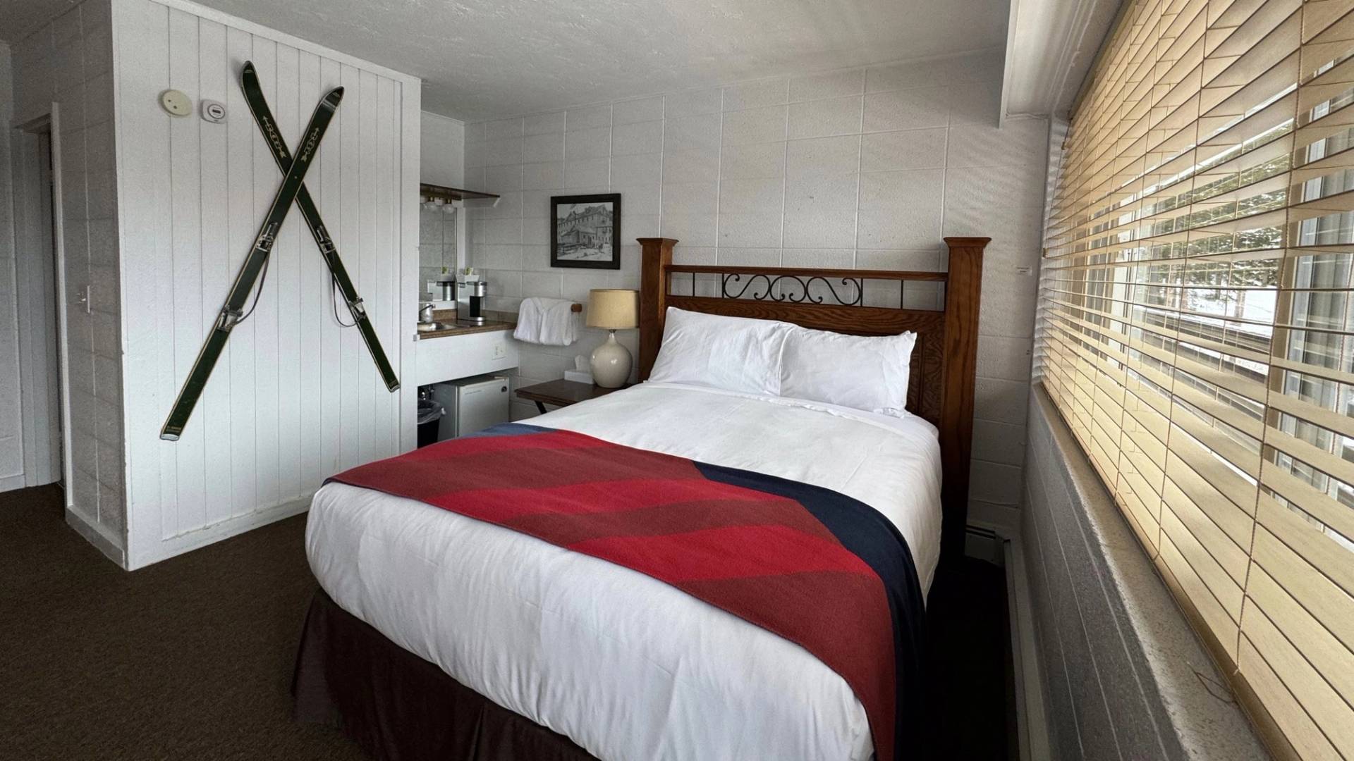 One bedroom queen suite at the Brighton Lodge