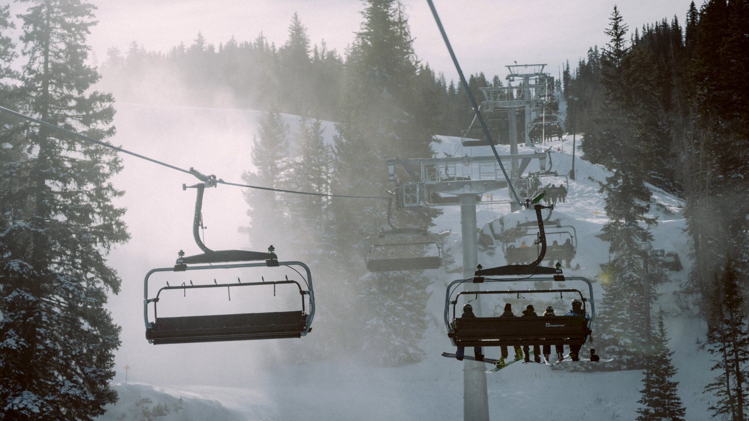 Crest 6 chairlift in the winter at Brighton