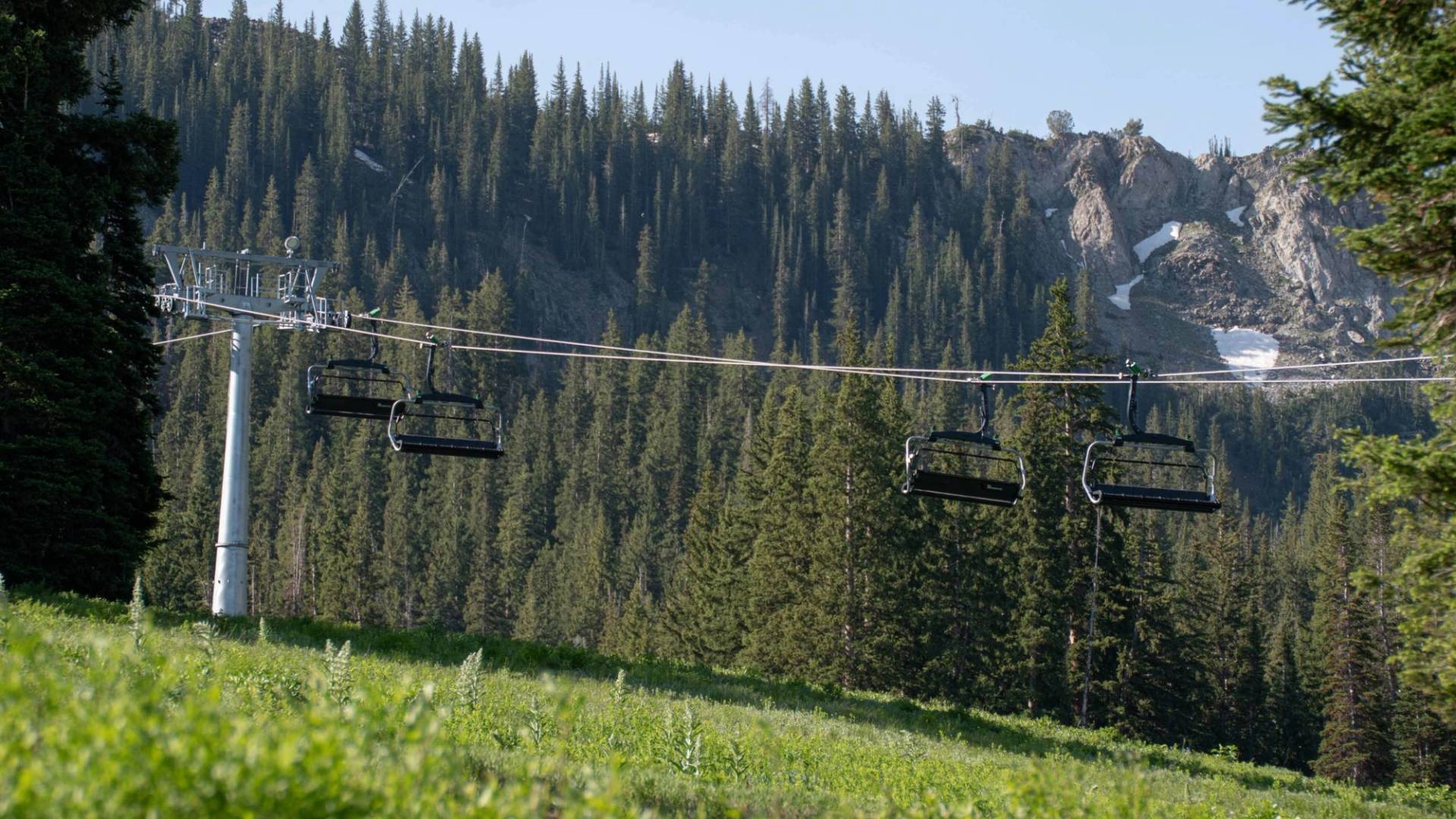 Crest 6 chairlift in the summer at Brighton