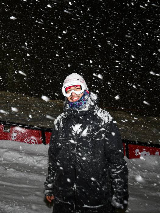 Snowing at night on Majestic