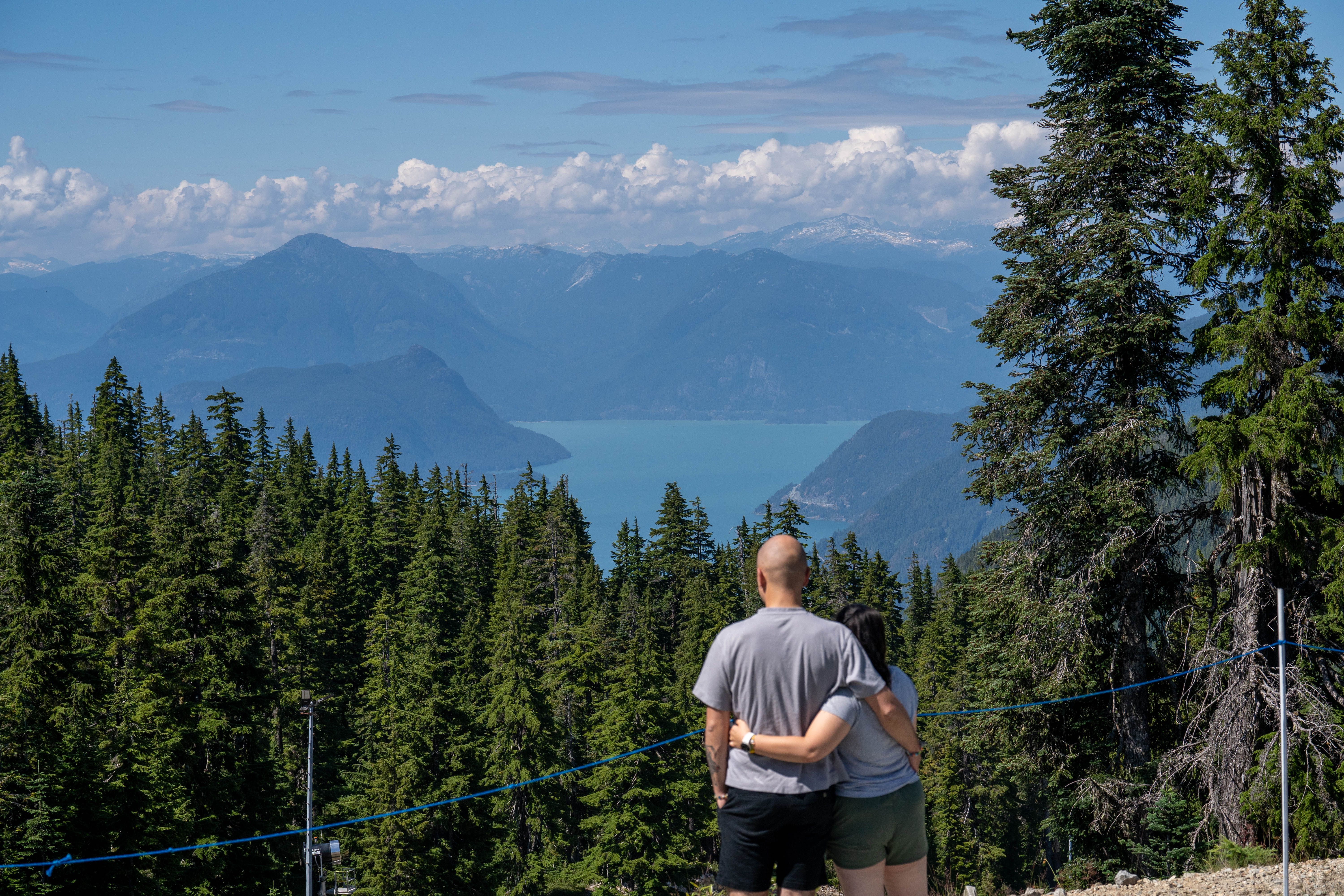 Hike to top of Eagle Chair