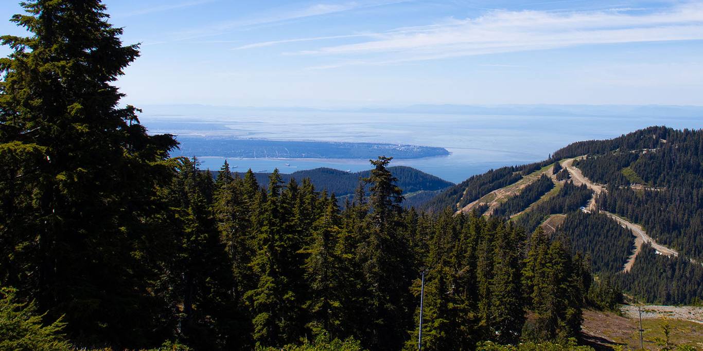 The view of the Howe Sound on a sunny day.