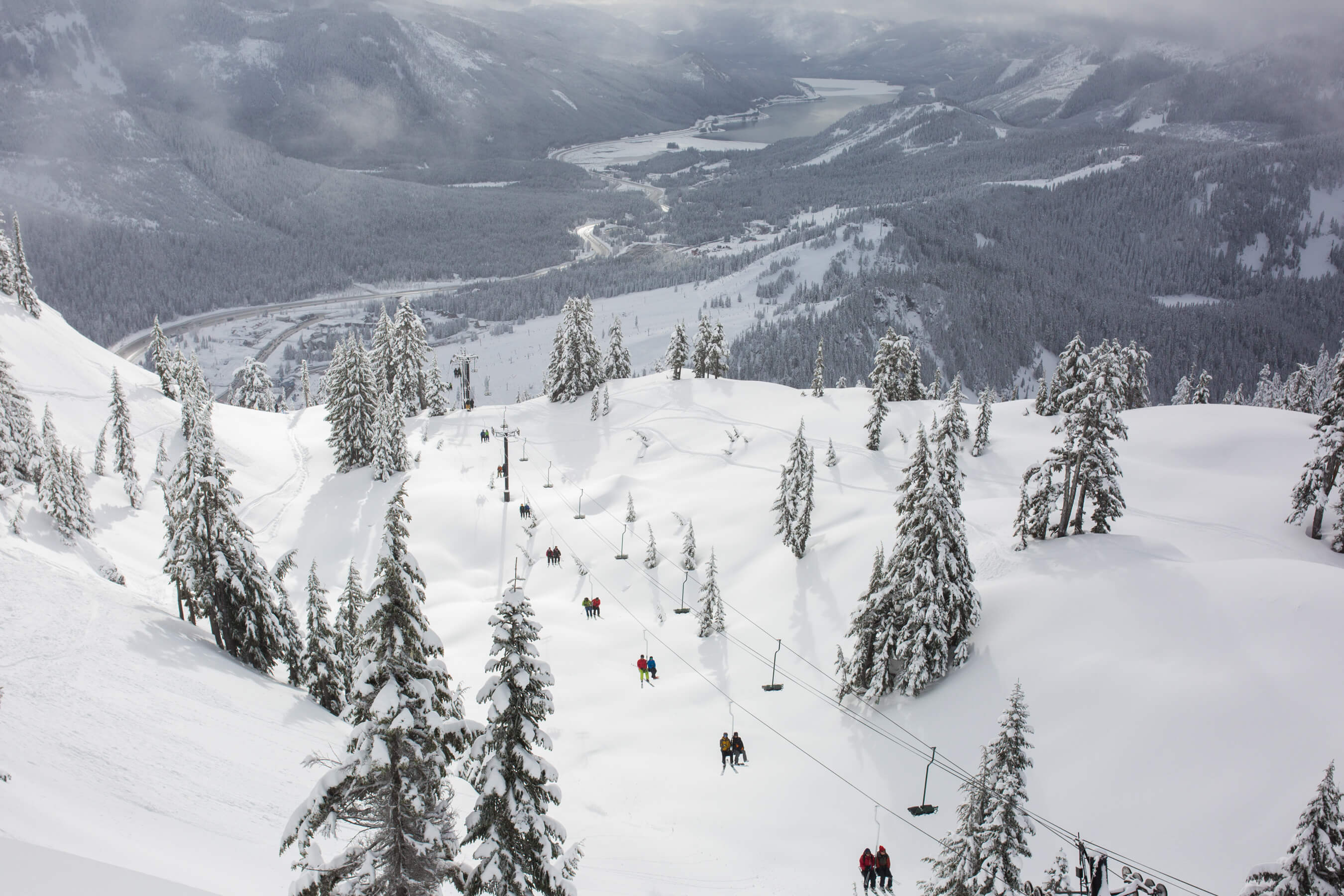 chair 2 with people on it