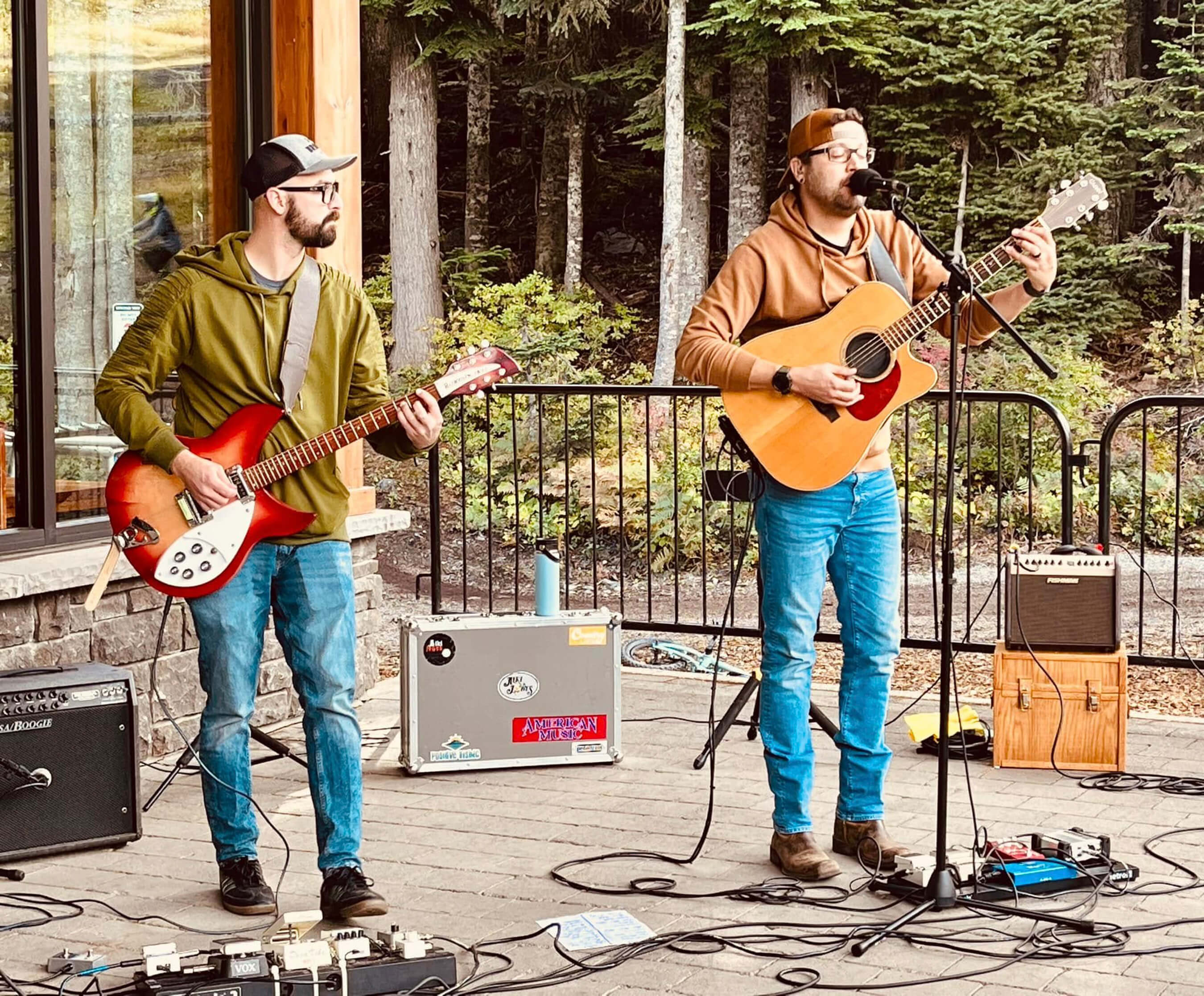 Alki Jones local Seattle band performing at silver fir