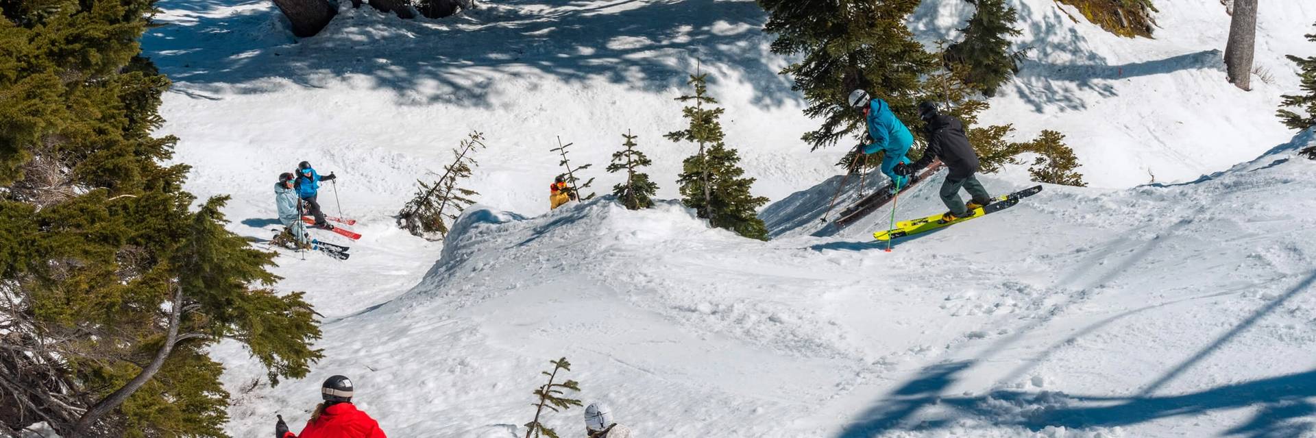 Rippin Chix steep skiing clinic at Alpental