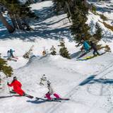 Rippin Chix steep skiing clinic at Alpental
