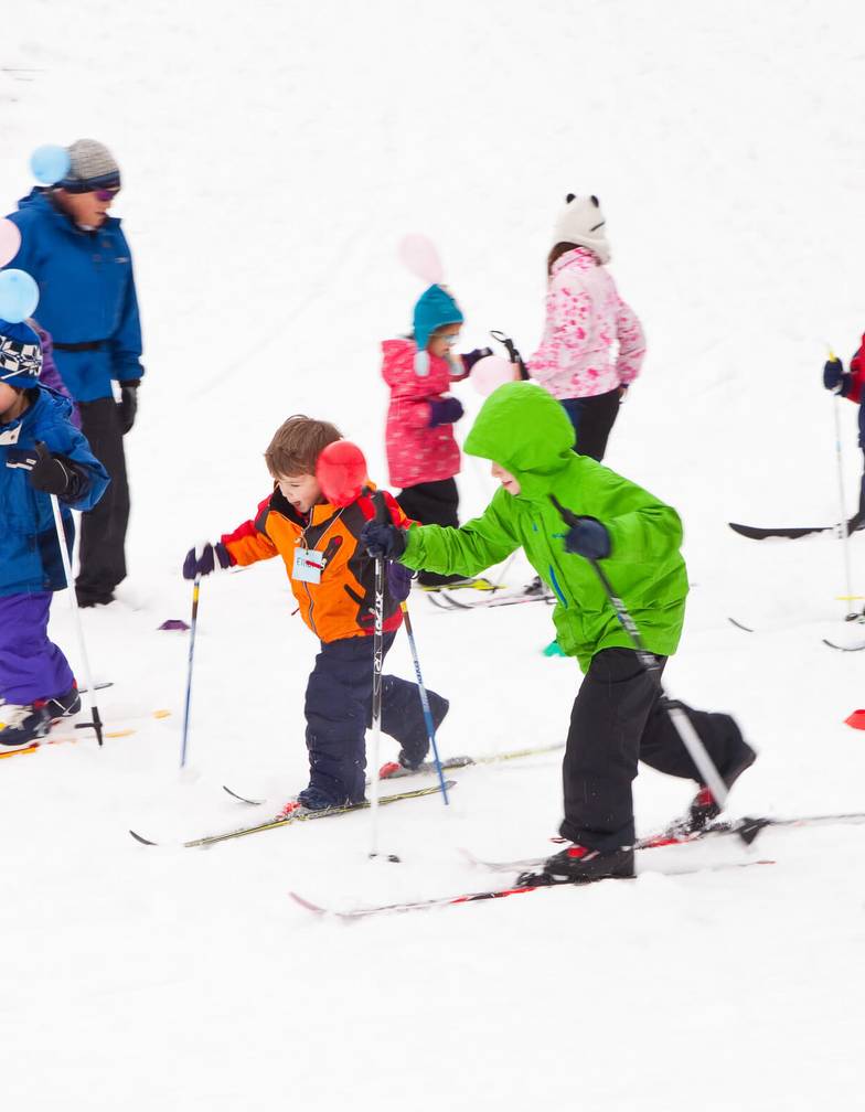 kids in nordic lesson