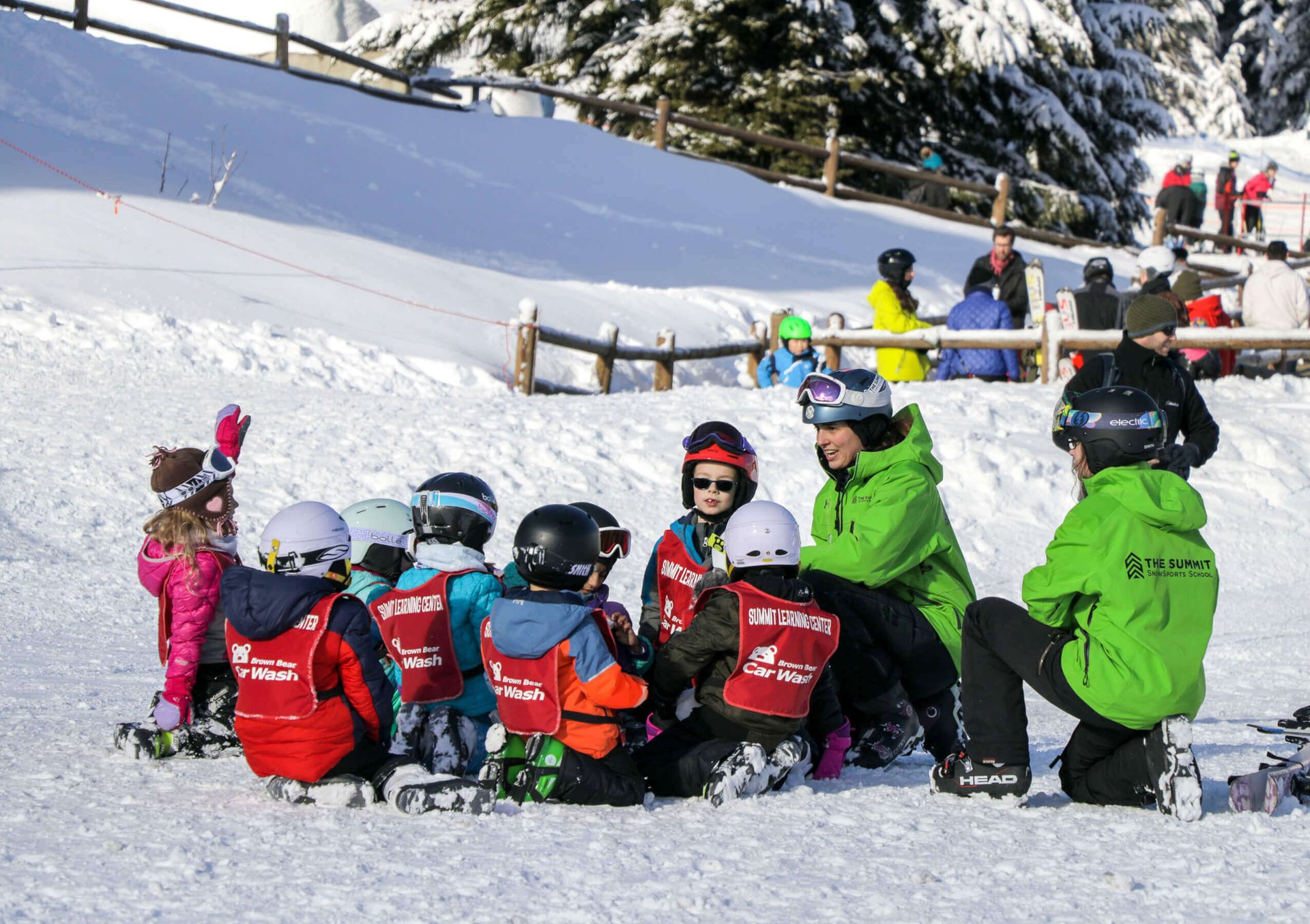 kids in ski lesson