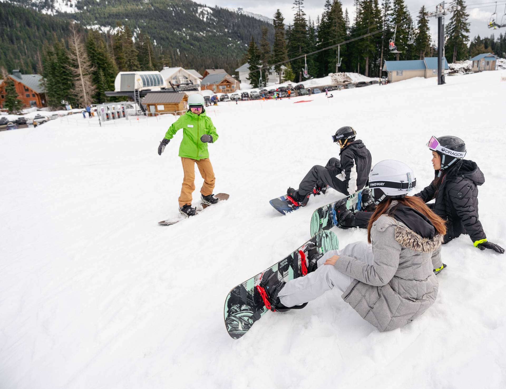 beginner snowboard lesson group