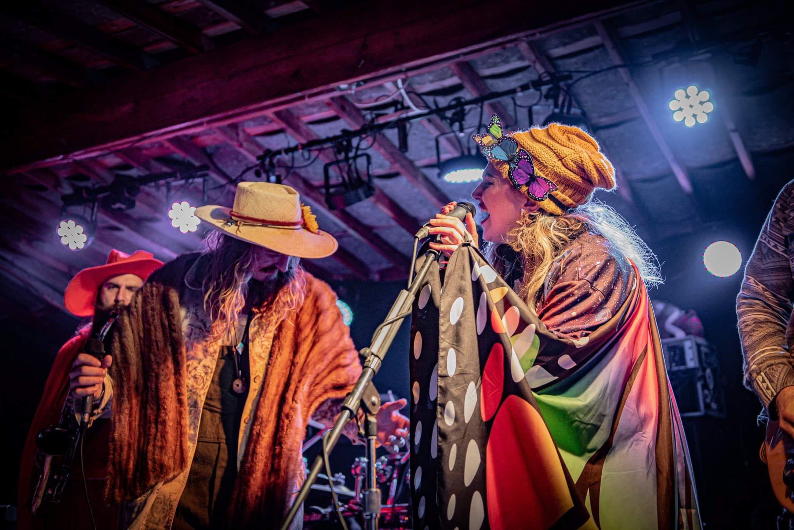 torin frost and lauren santi perform together