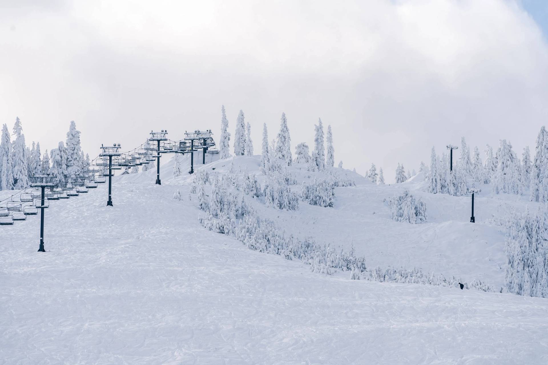 pacific crest chairlift early season