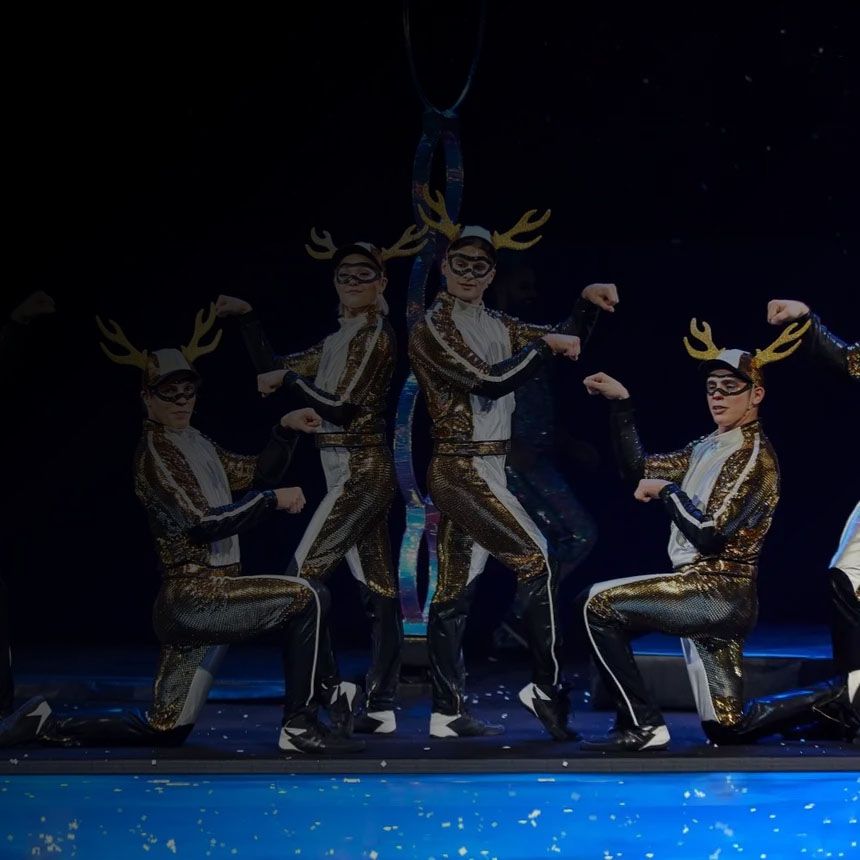 Cirque du Soleil: Twas the Night Before