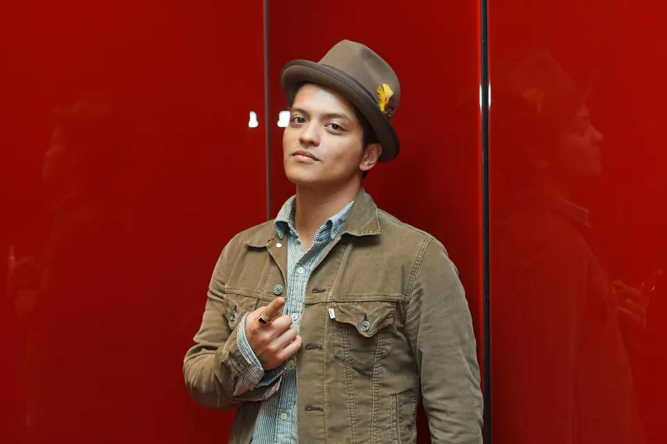 BRUNO MARS