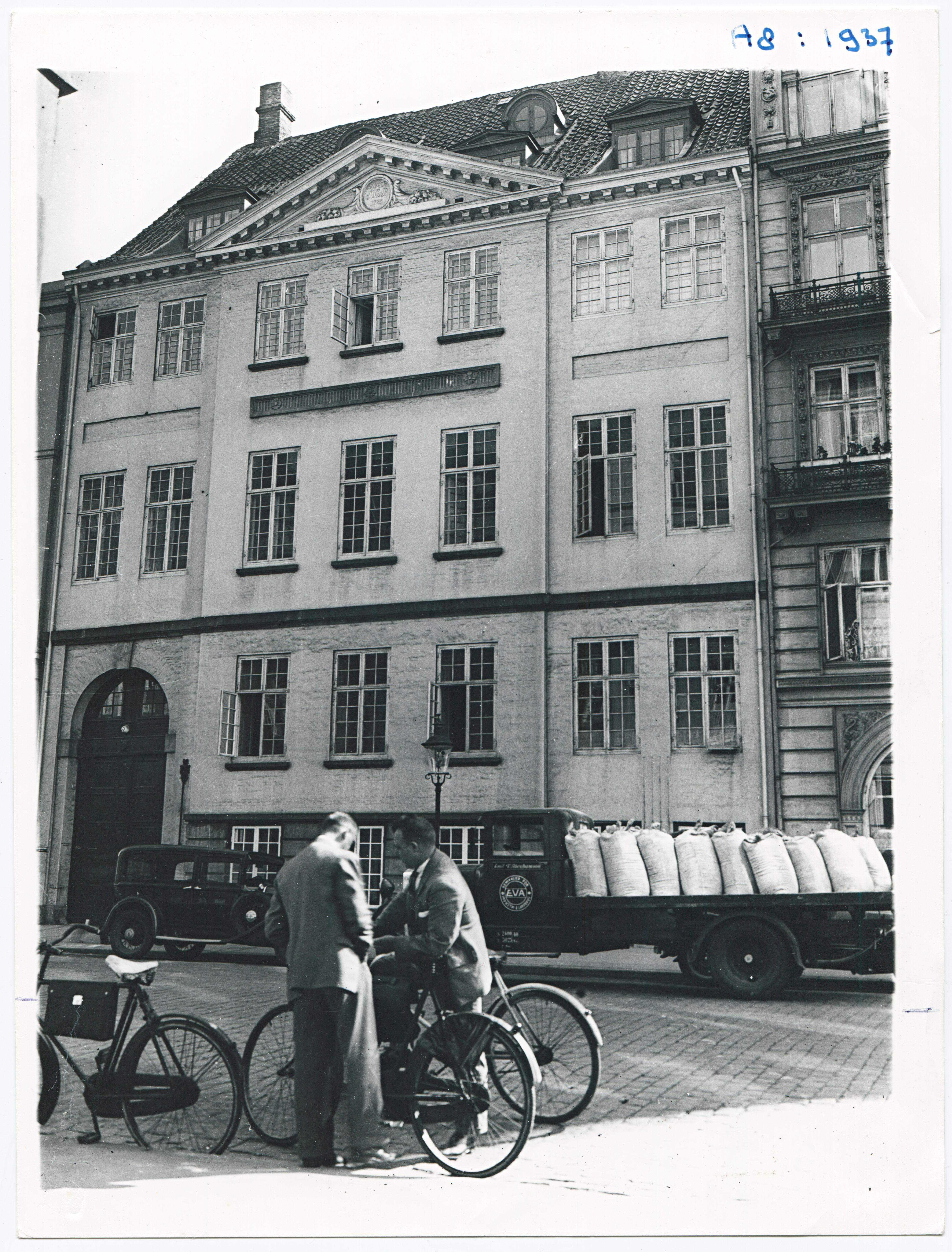 image-f657318a173025195332a664ab47a819a5ca2913-4385x5767-tif