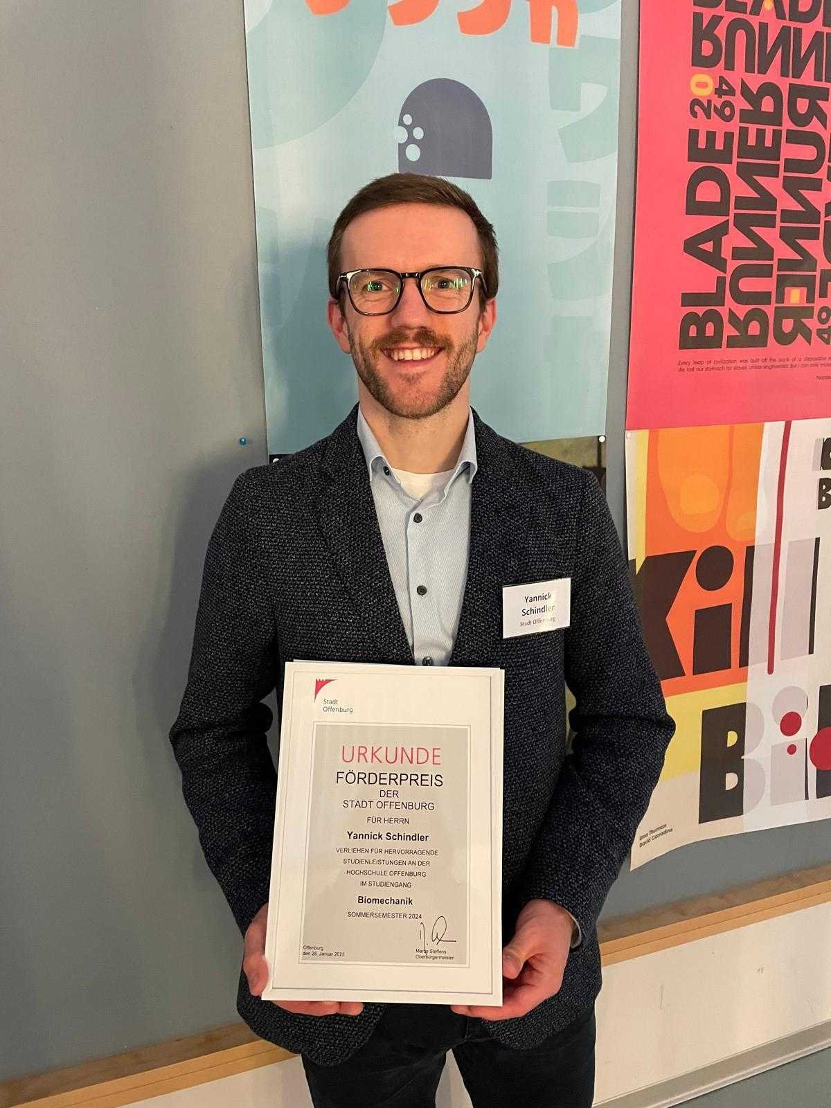 Award winning thesis for Yannick Schindler on the simulation of the healing of tibial fractures​