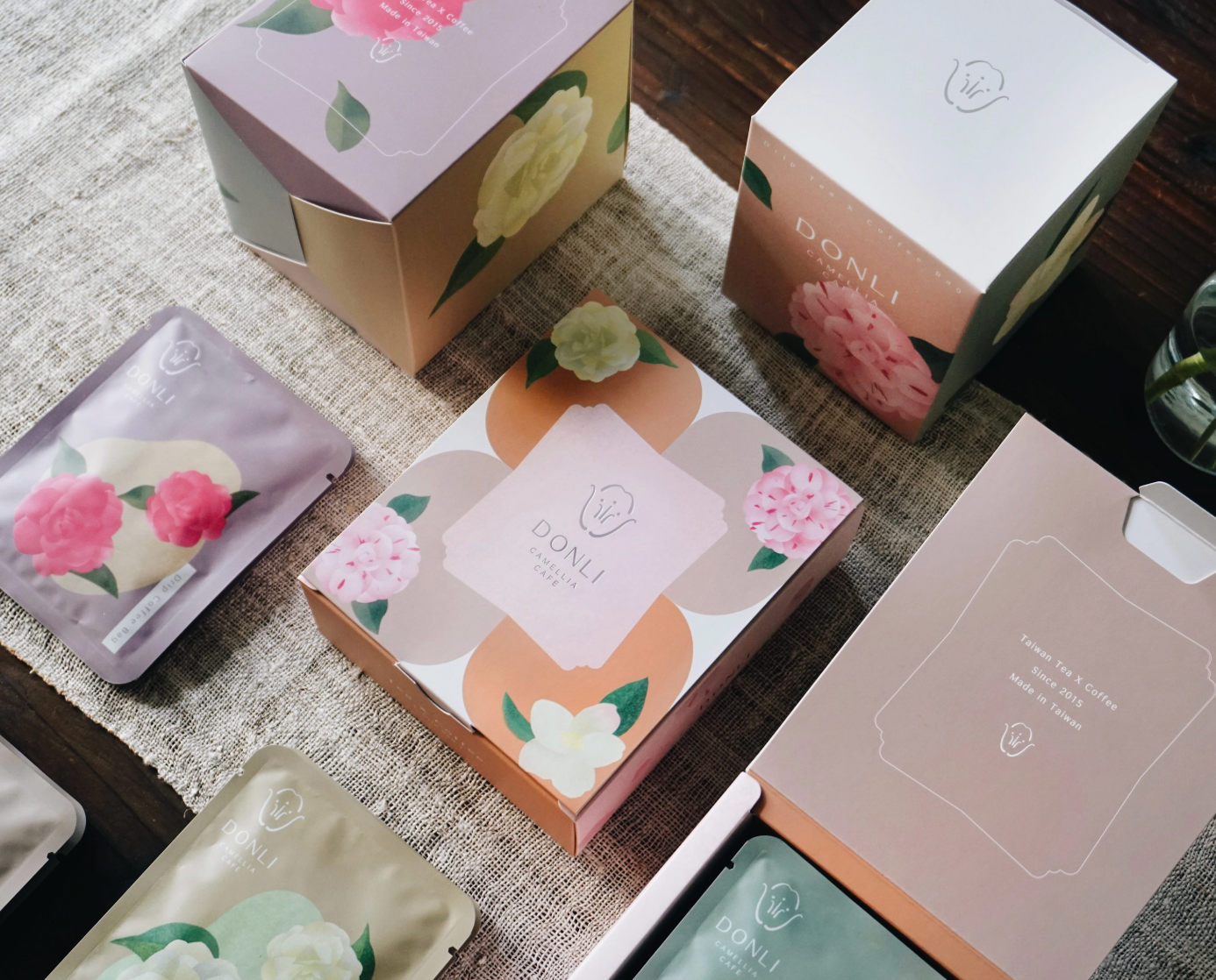東麗茶花咖啡Donli Camellia Cafe－視覺識別＆包裝設計