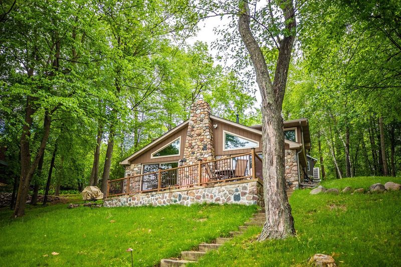 Stone Cabin on Rush — photo 3