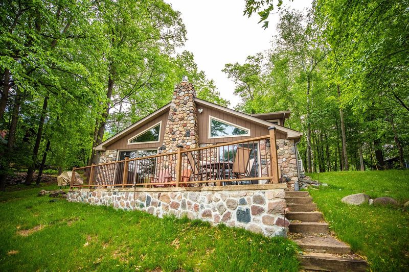 Stone Cabin on Rush — photo 4