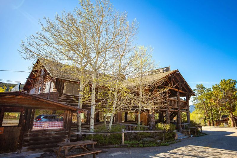Meeker Park Lodge — photo 4