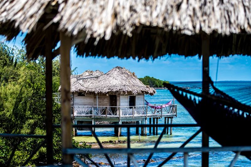 Thatch Caye Resort Belize — photo 3