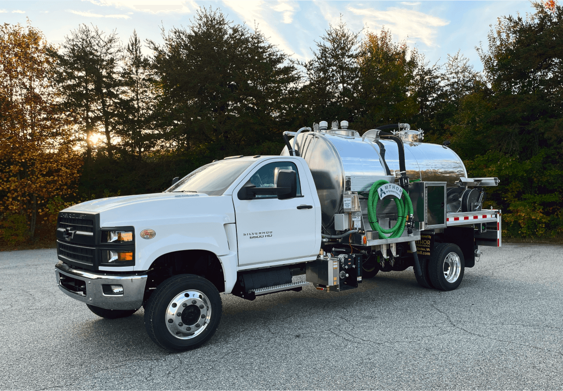 How to choose the right portable toilet service truck for your business?