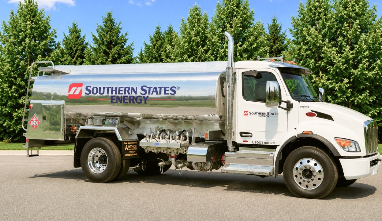 Amthor refined fuel tank truck