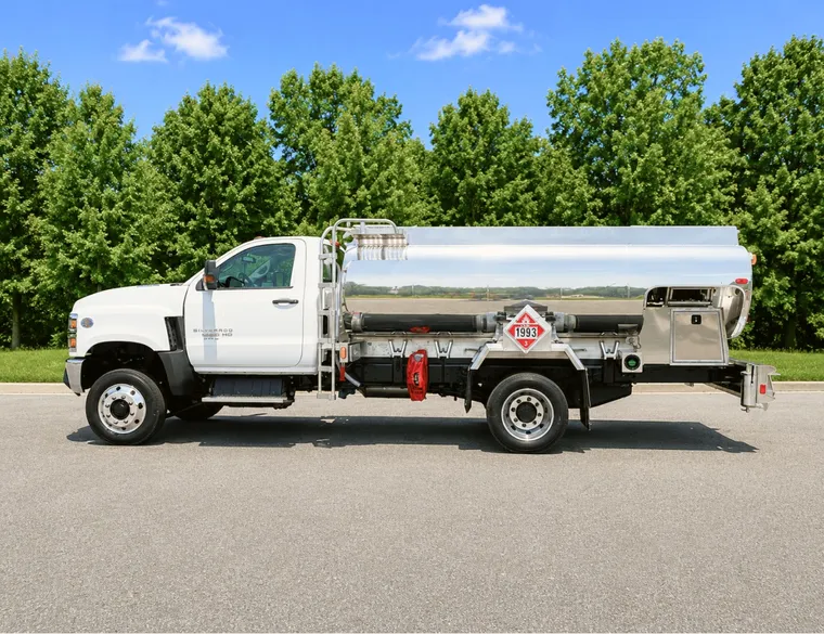 Amthor refined fuel tanker truck