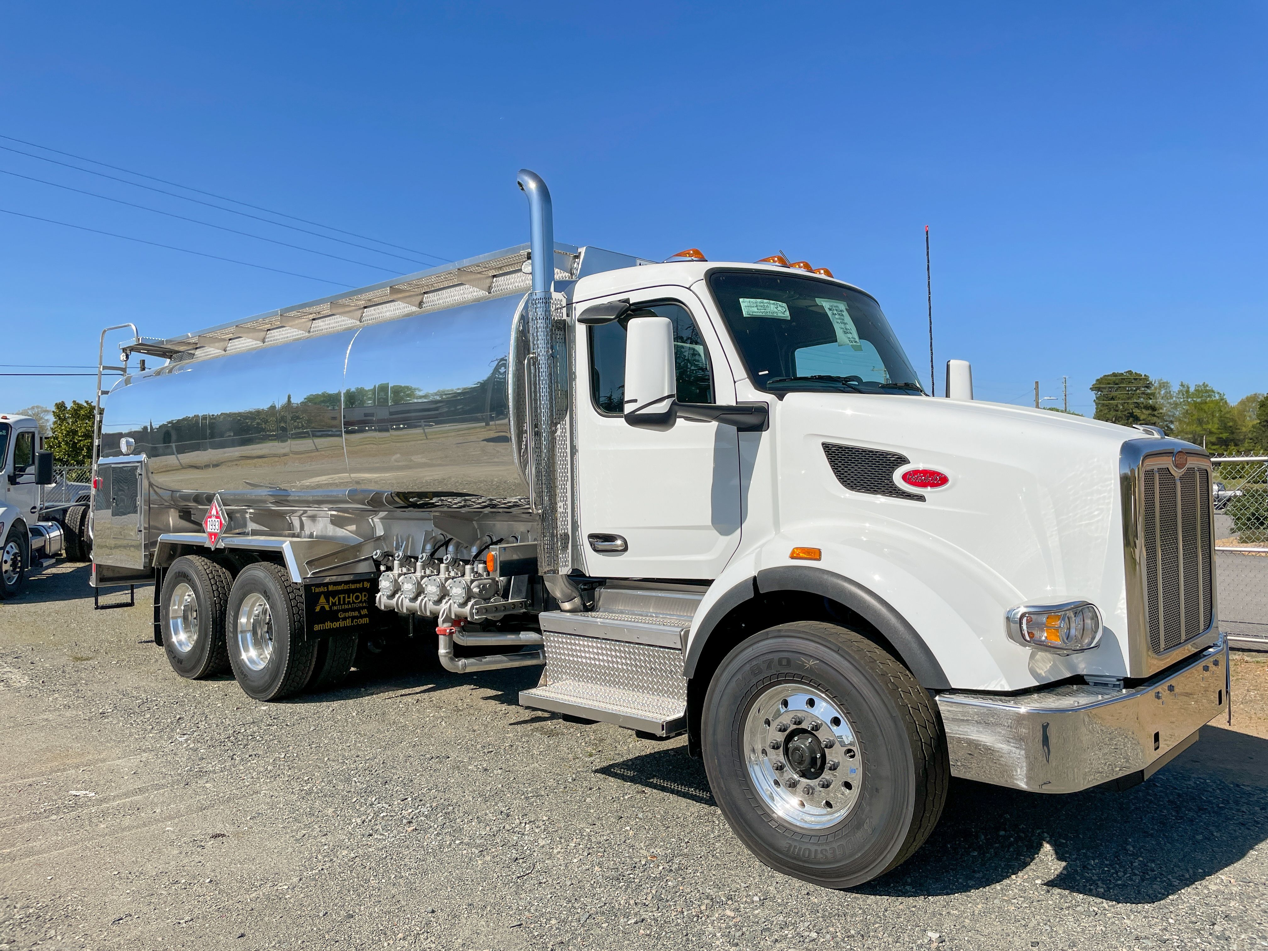 Refined fuel trucks: key trends in transportation and fleet operations