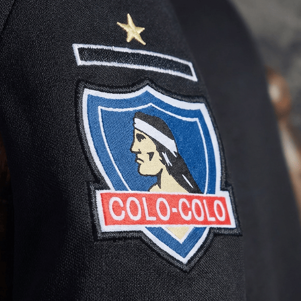 Colo Colo Visita 26/27- Versión Fan 4