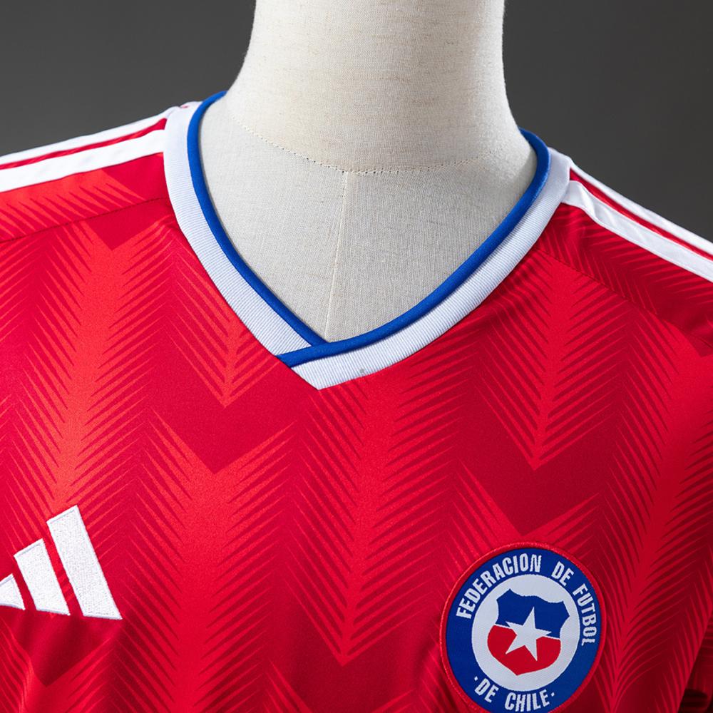 Chile Local 26/27 - Versión Fan 3