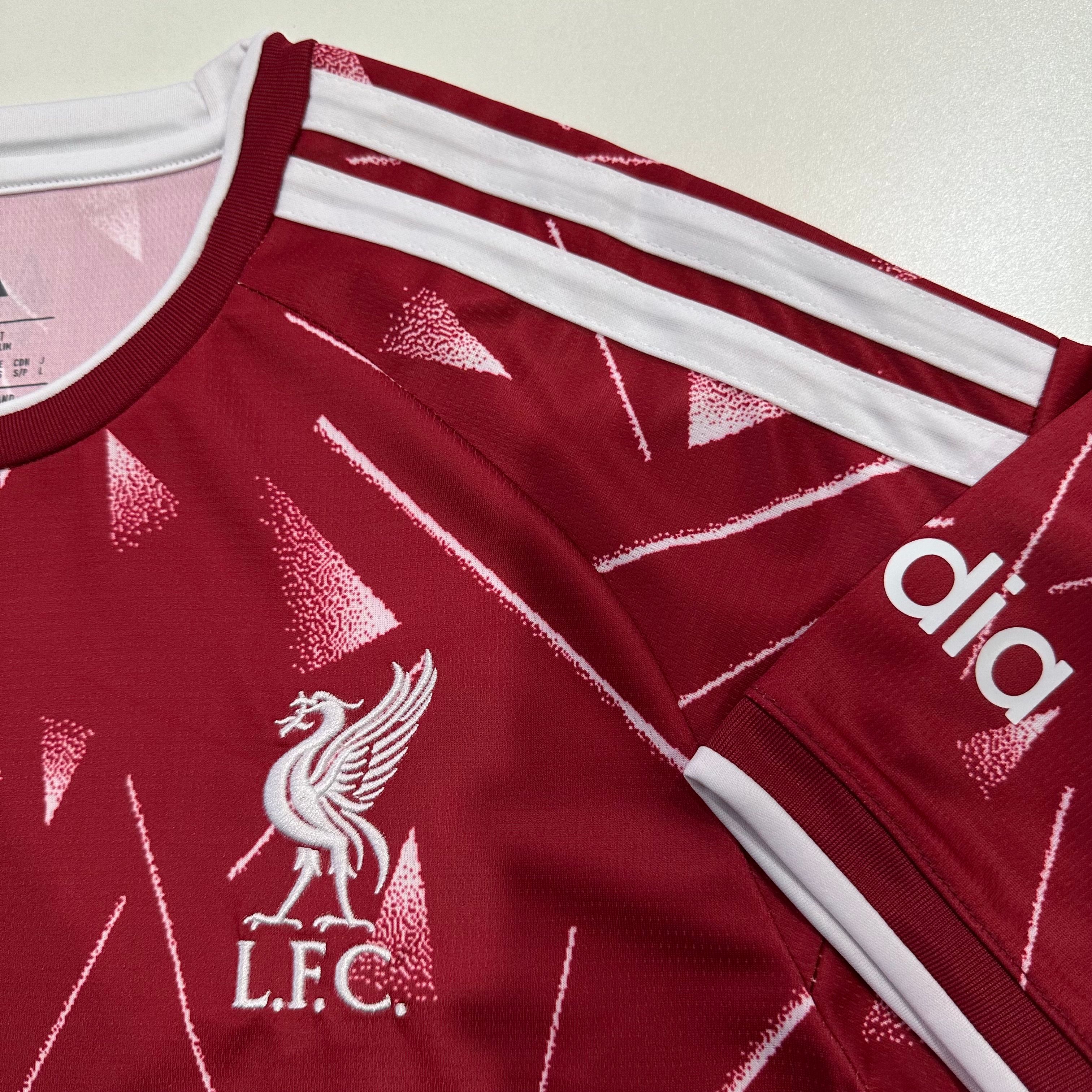 Liverpool Local 26/27 - Versión Fan 7