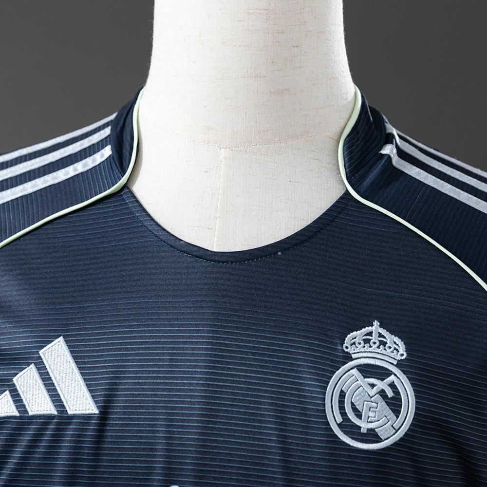 Real Madrid Visita 26/27- Versión Fan 3