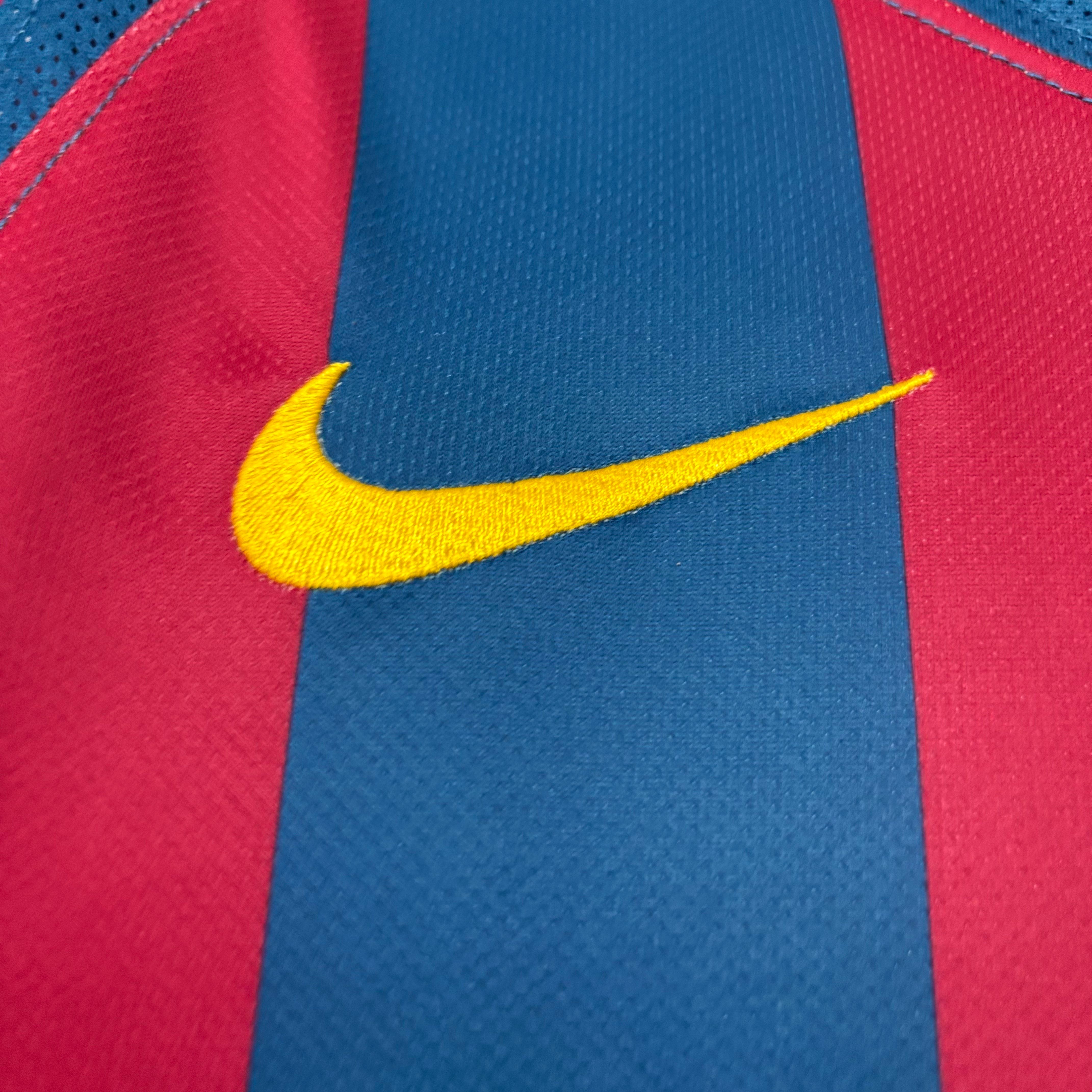 Barcelona Local Retro 2005/06 - Versión Fan 7