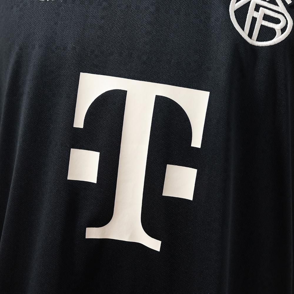 Bayern Múnich Tercer Kit 25/26 - Versión Fan 4