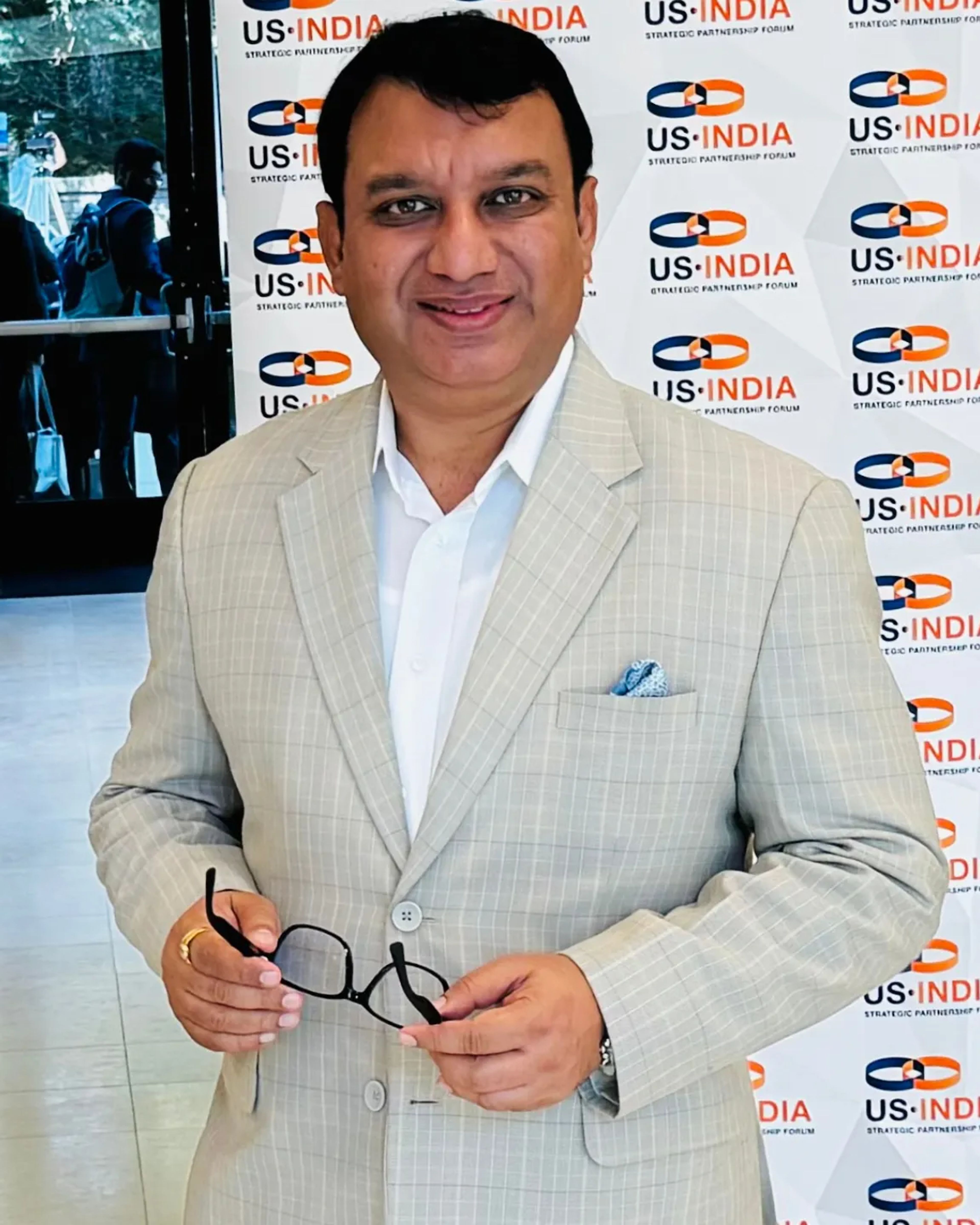 Portrait of Dr Nikhil Agarwal
