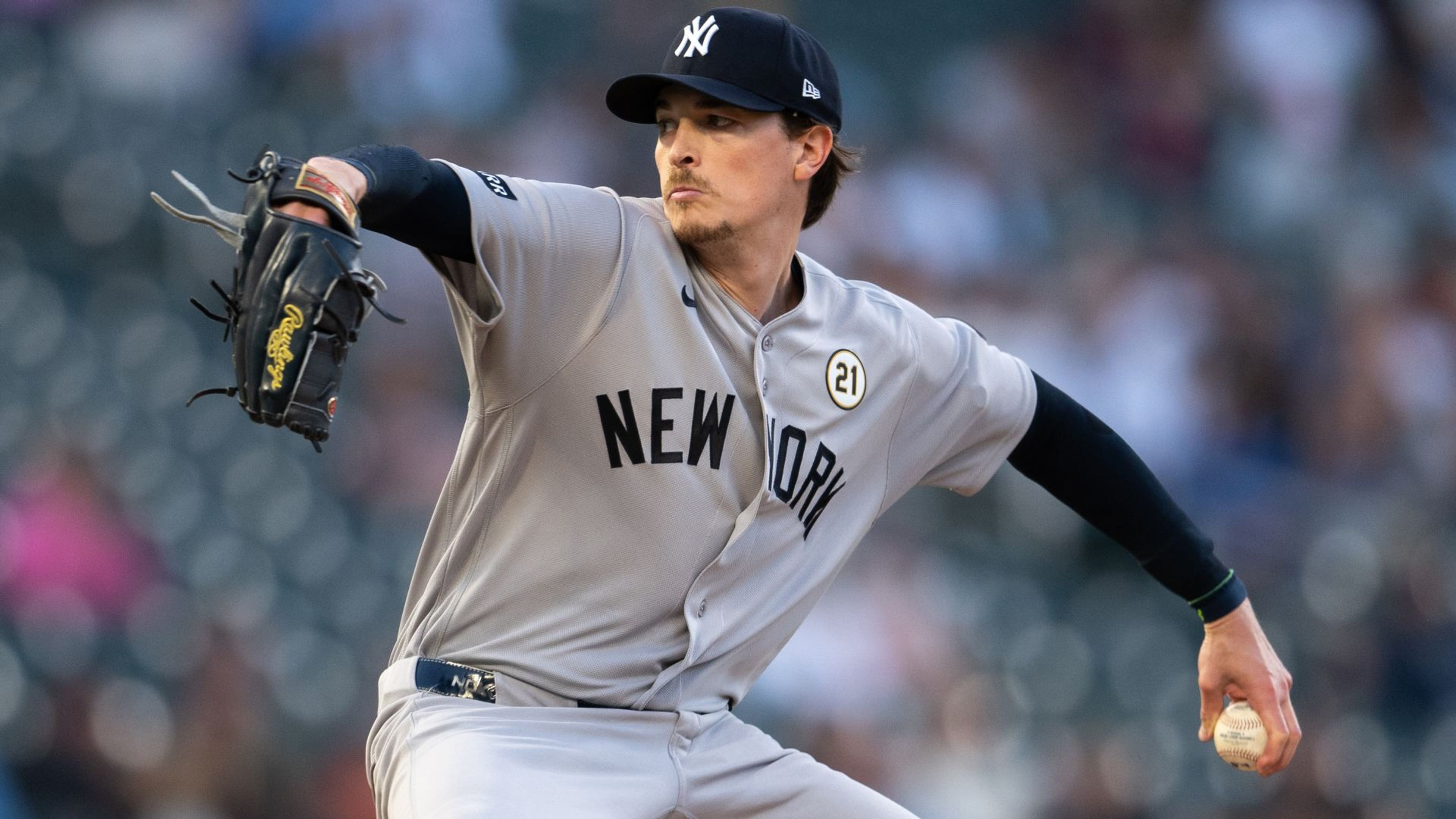 No letdown for Yanks, who cruise past Twins a night after clincher