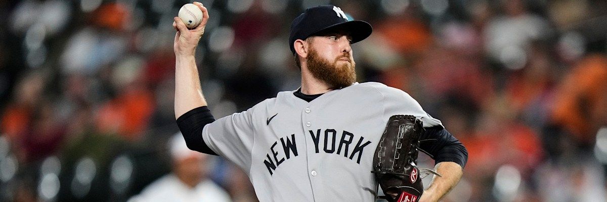 Yankees begin crucial series in onerous Oakland