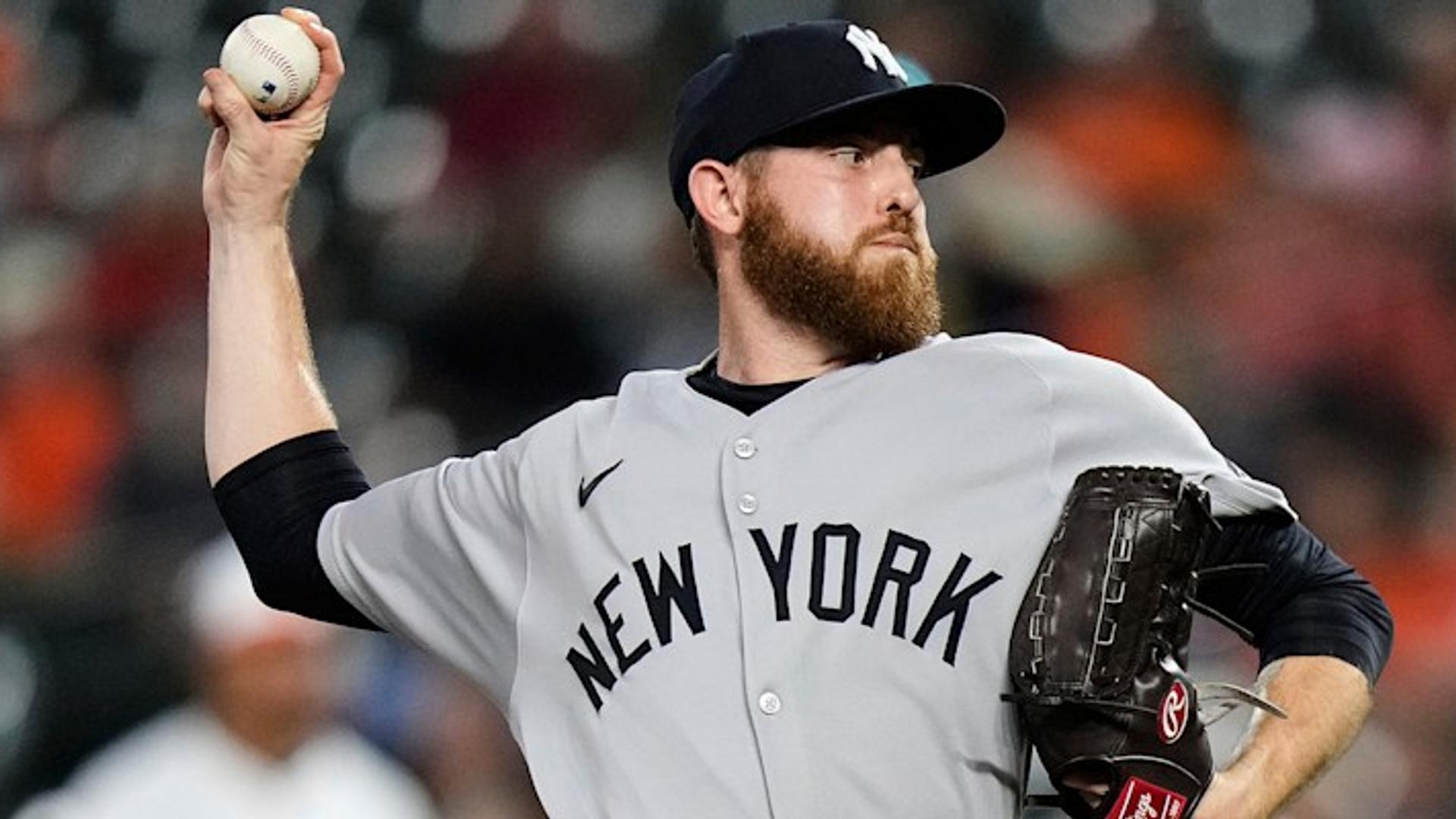 Yankees begin crucial series in onerous Oakland