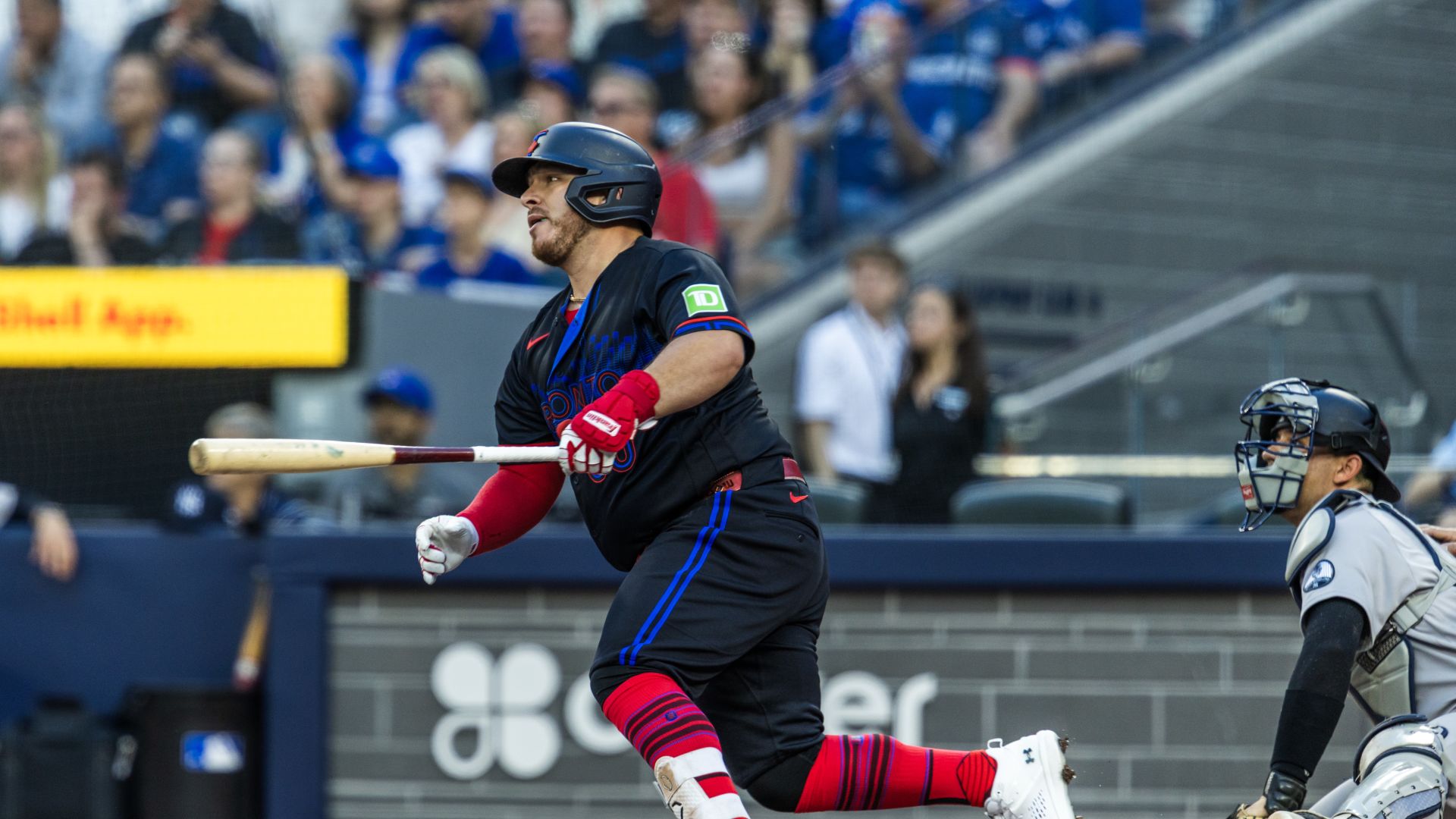 Kirk boosts Blue Jays' offense with 3 hits in return from IL