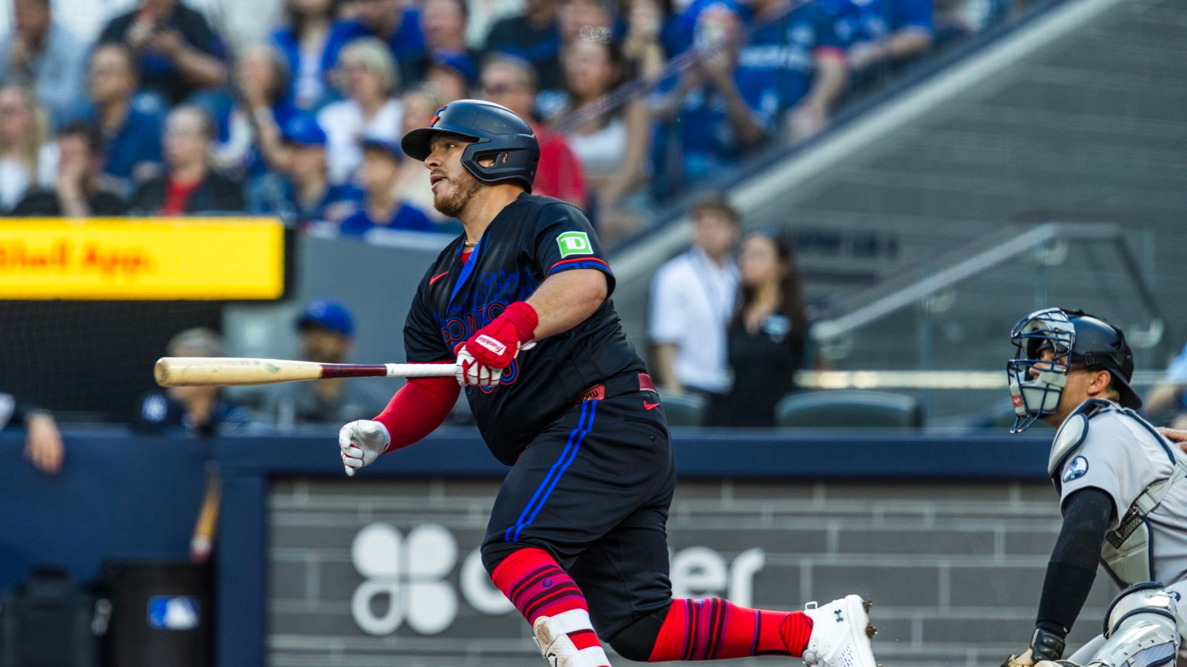 Kirk boosts Blue Jays' offense with 3 hits in return from IL