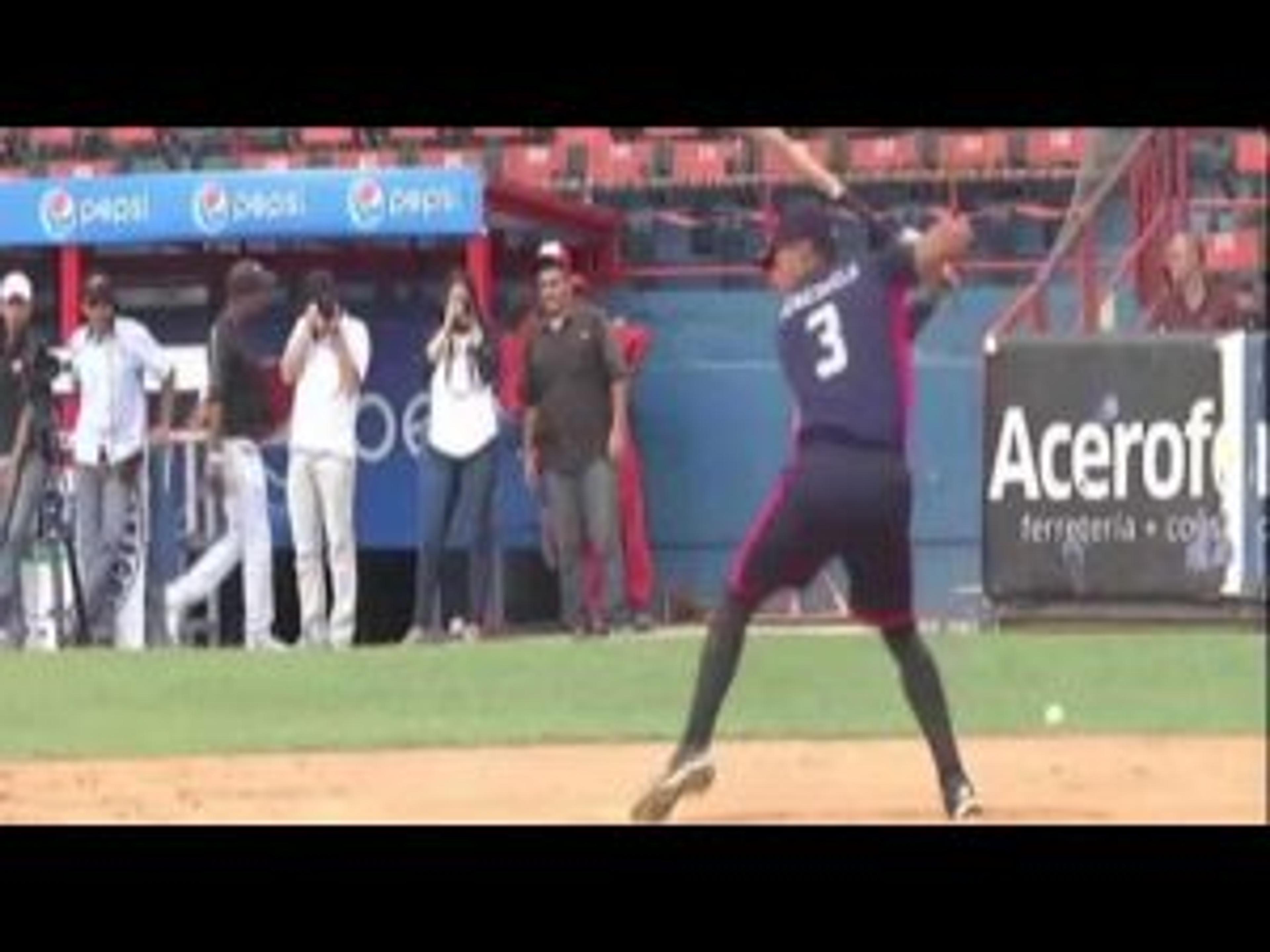 Yankees sign five international free agents
