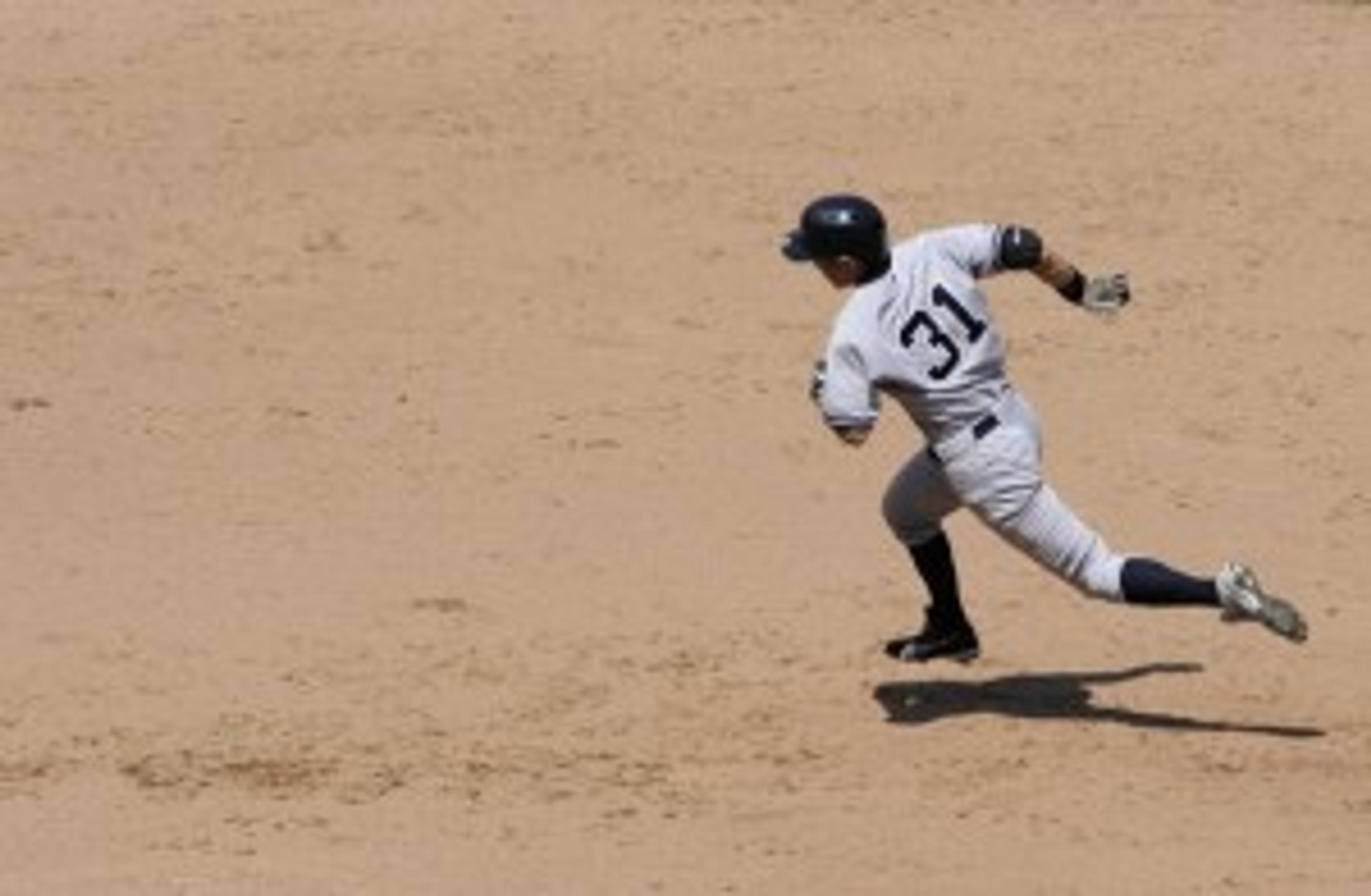 Yankees Game 85: Offense completes sweep