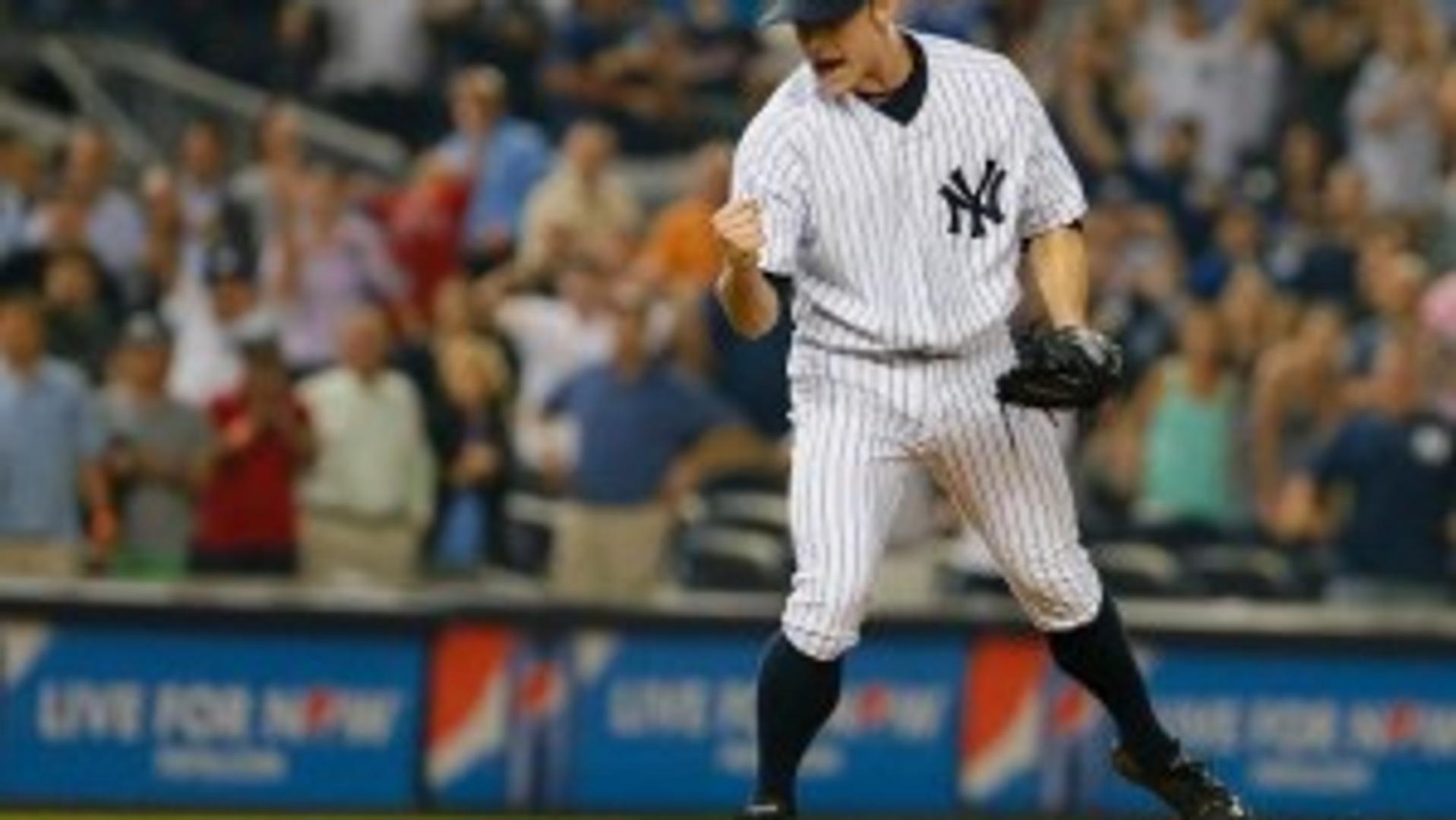 David Robertson named New York Yankees nominee for the 2013 Roberto Clemente Award