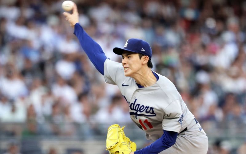 Best version of Sasaki helps Dodgers get back on feet to open half